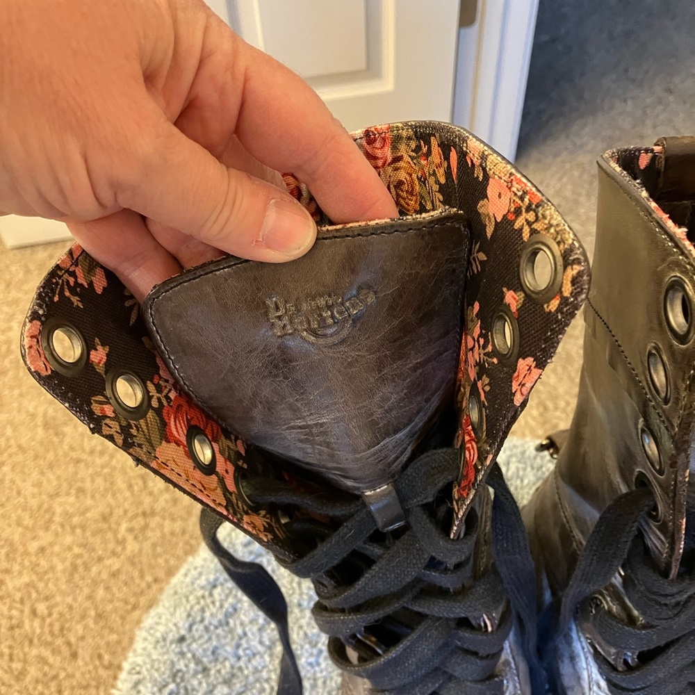 Dr. Martens 1914 Triumph Floral Lined Combat Boots - Picture 8 of 13